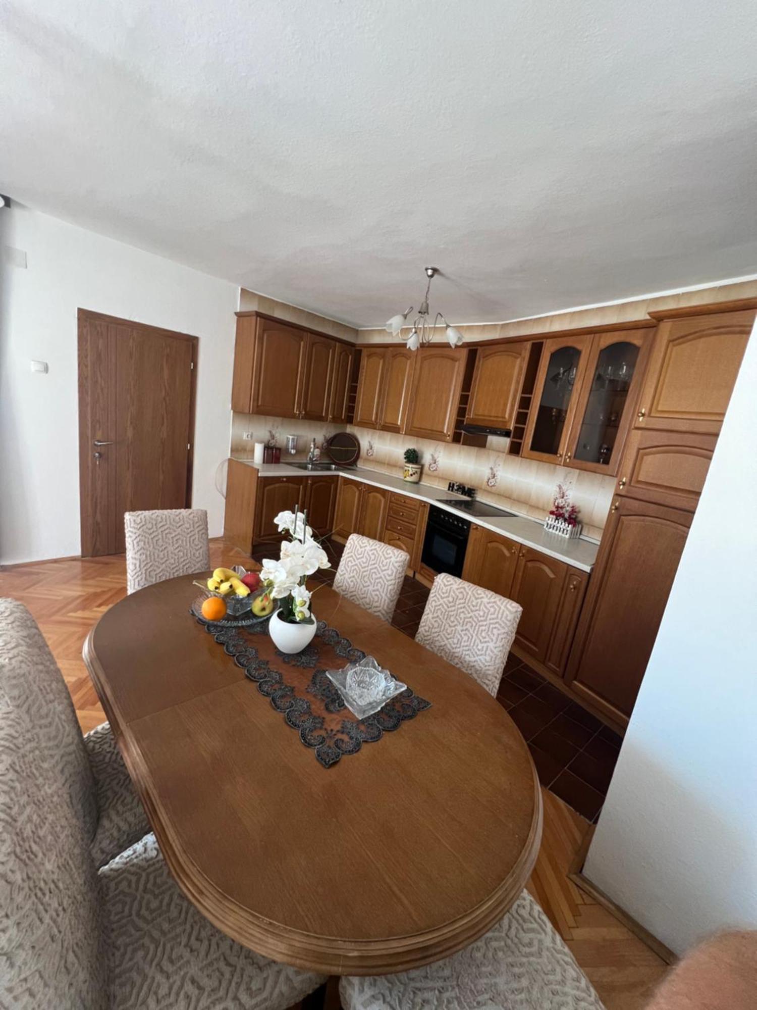 City Heart Apartments Ulcinj Bagian luar foto