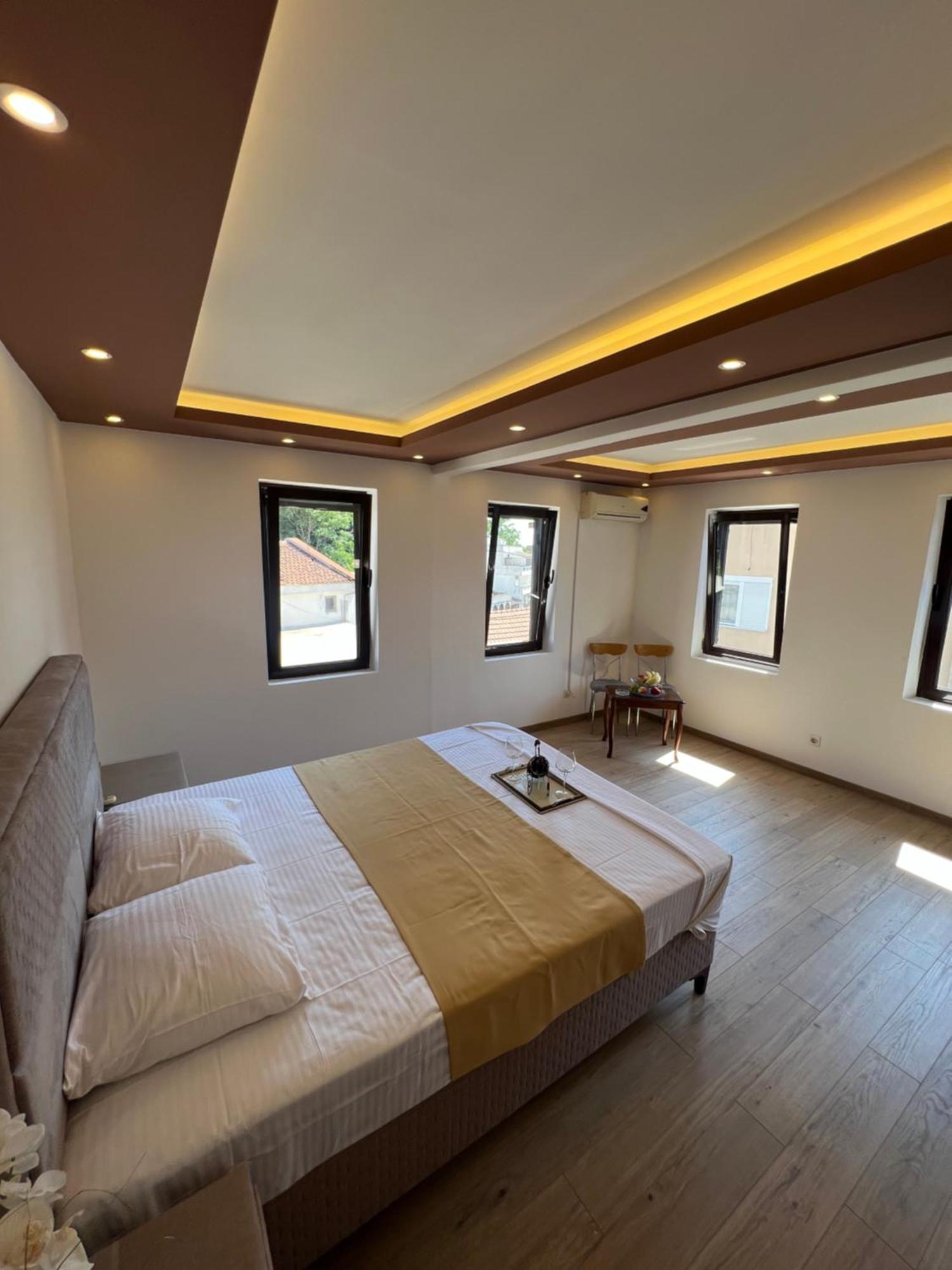 City Heart Apartments Ulcinj Bagian luar foto